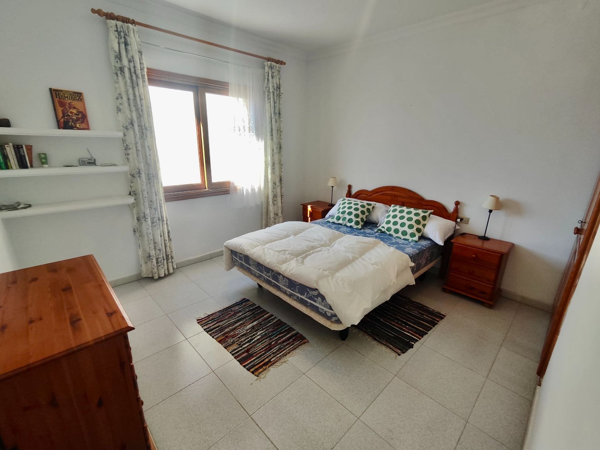 Habitación de Piso de alquiler en Santiago del Teide con Terraza y Amueblado
