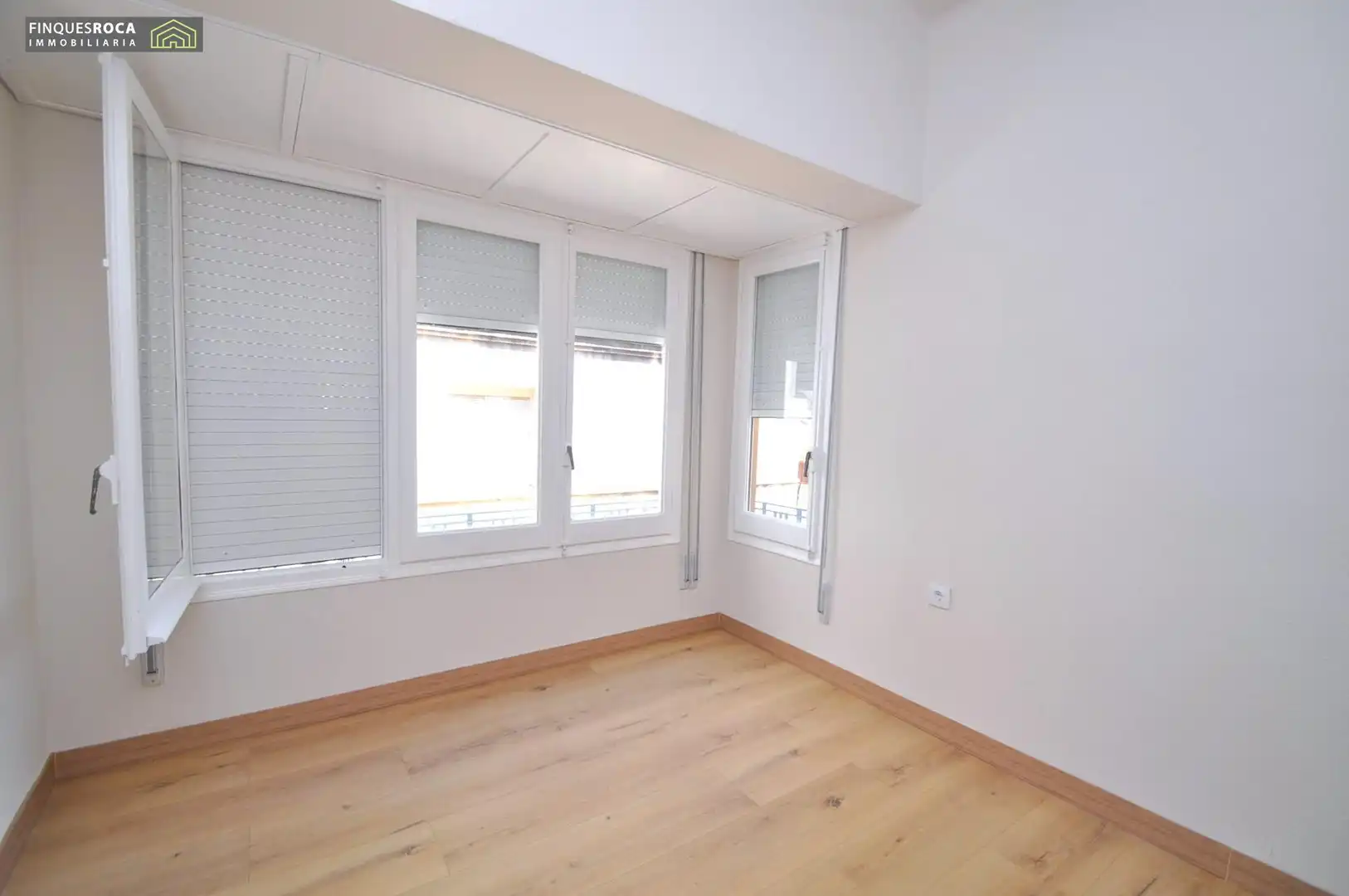 Bedroom of Flat for sale in La Ràpita  with Parquet flooring