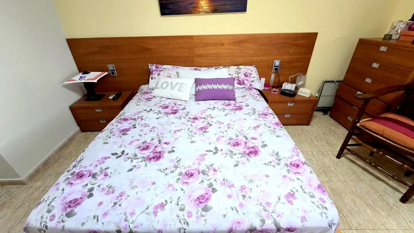 Schlafzimmer von Wohnungen zur Miete in Gandia mit Terrasse und Möbliert