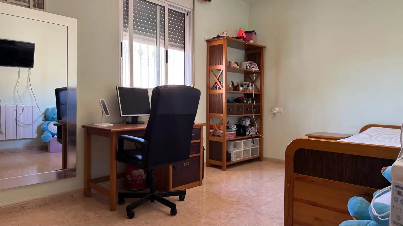 Dormitori de Casa o xalet en venda en Orihuela amb Aire condicionat, Jardí privat i Traster