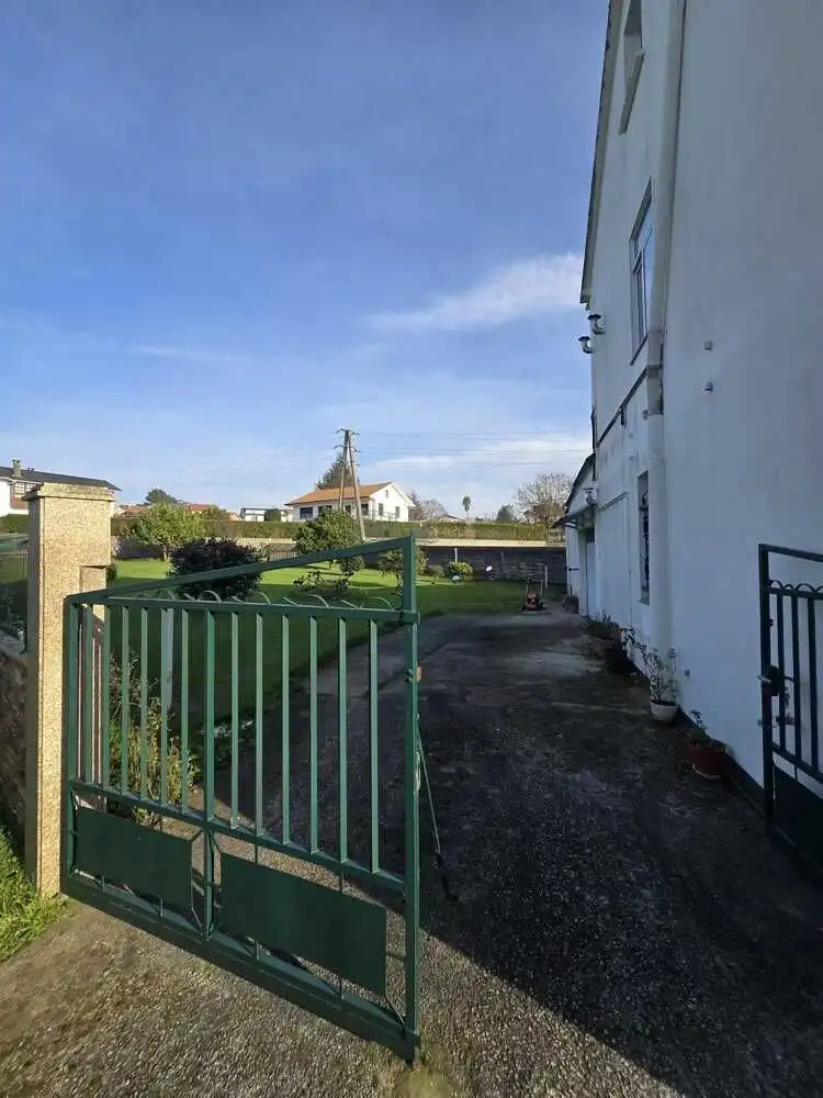 Casa con jardín en venta en A Gándara, imagen 7