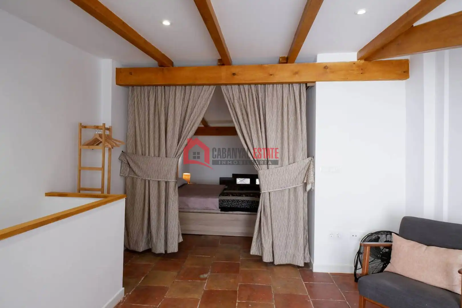 Duplexes for rent in Valencia  with Air Conditioner, Terrace and Furnished