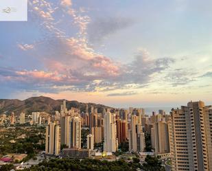 Vista exterior de Pis en venda en Benidorm amb Aire condicionat i Terrassa