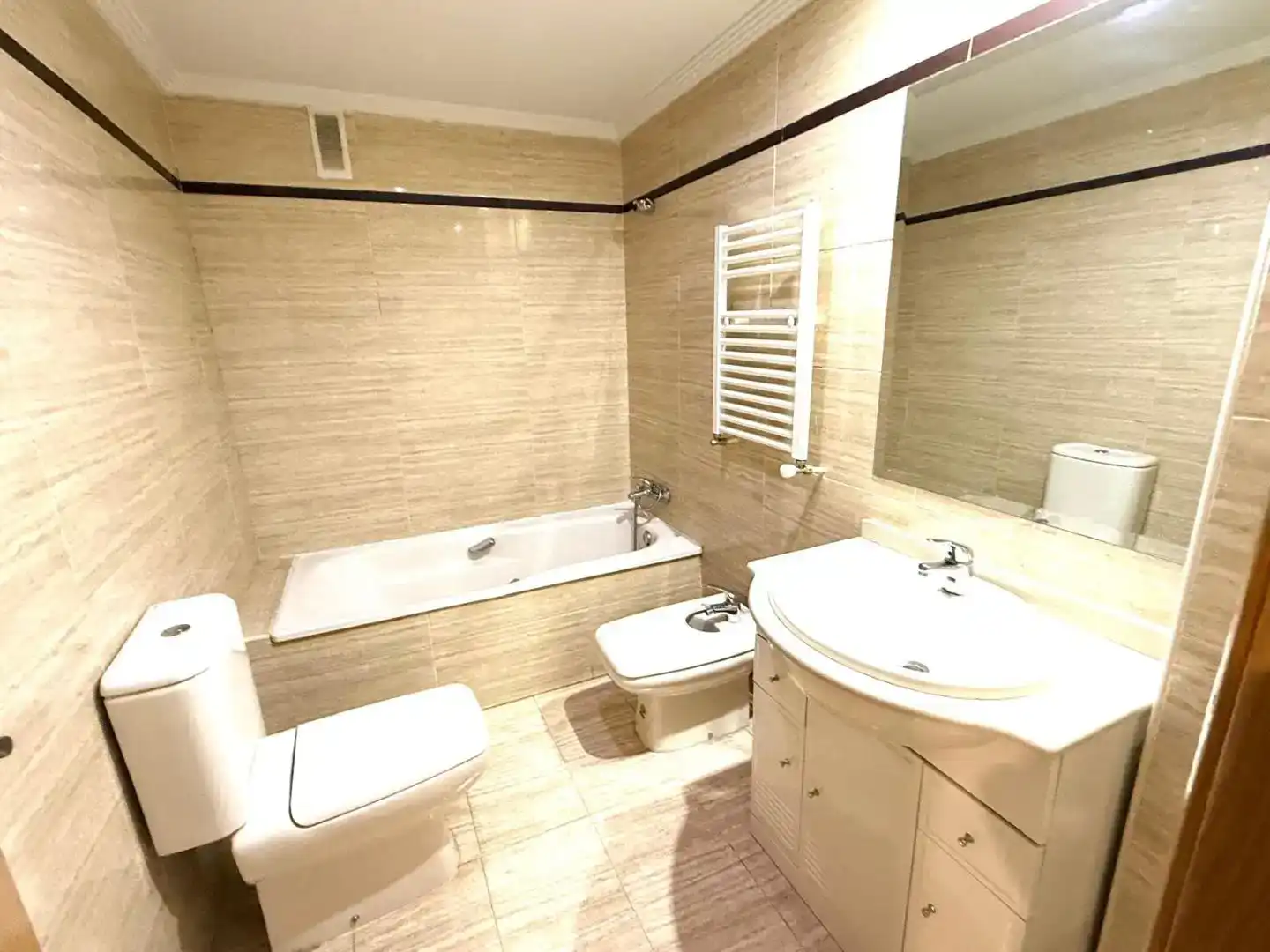 Bathroom of Flat for sale in Talavera de la Reina  with Air Conditioner