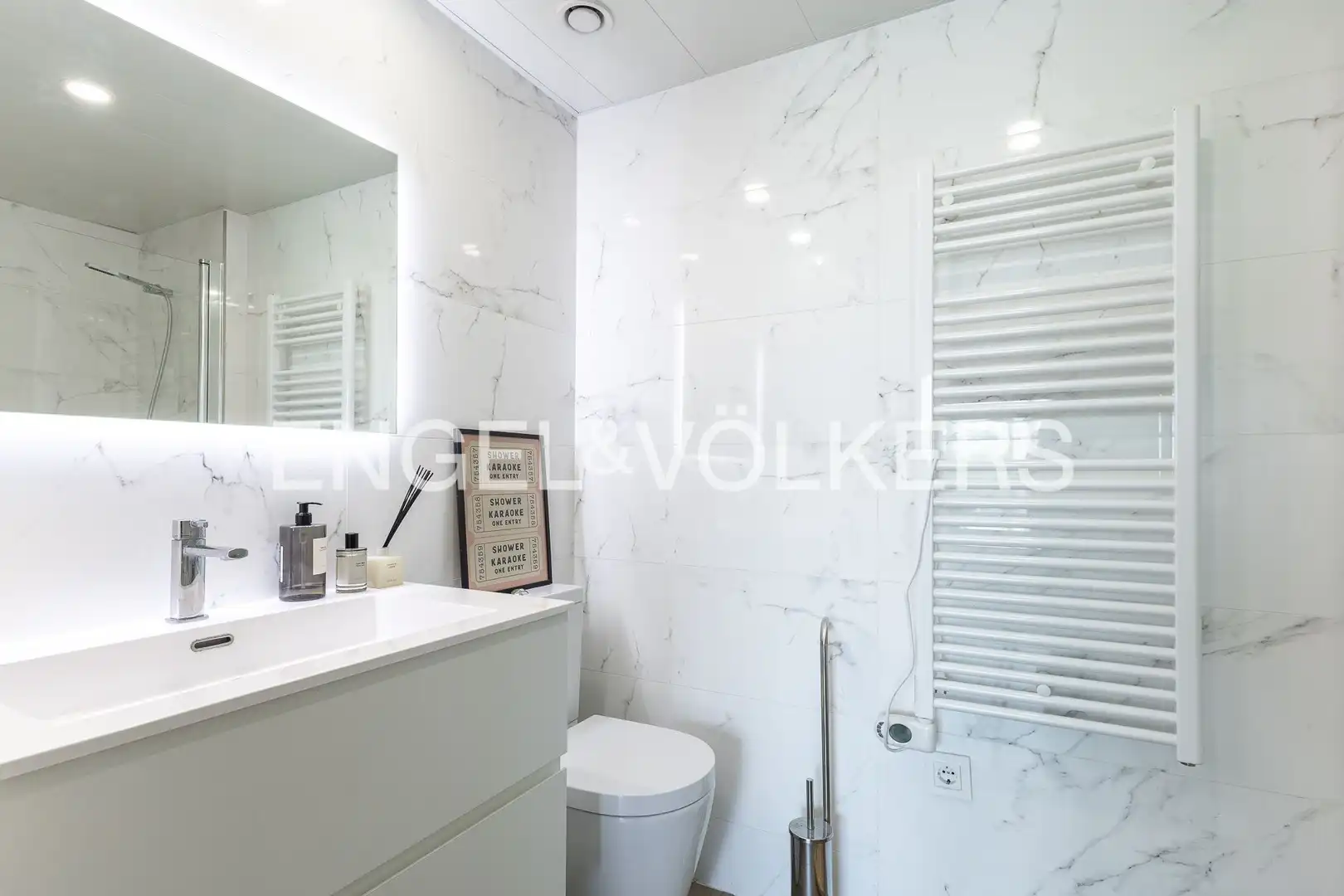 Bathroom of Flat for sale in Sant Martí