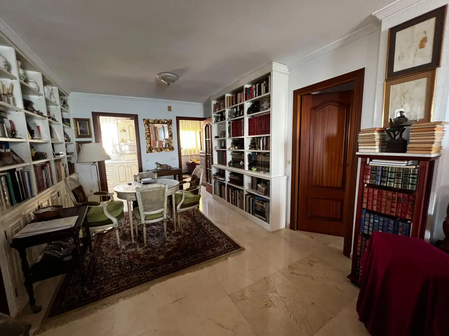 Sala d'estar de Apartament en venda en Fuengirola amb Aire condicionat, Terrassa i Piscina comunitària