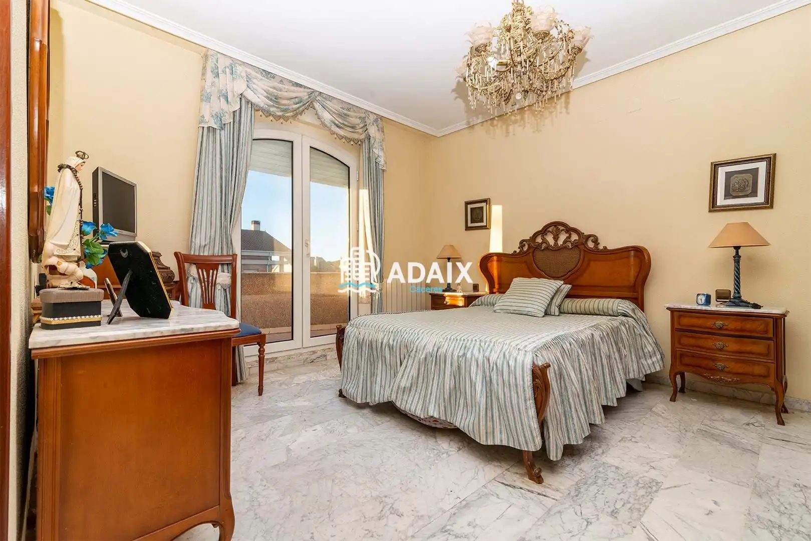 Chalet con terraza en venta en C/ ESCORPIO, imagen 22