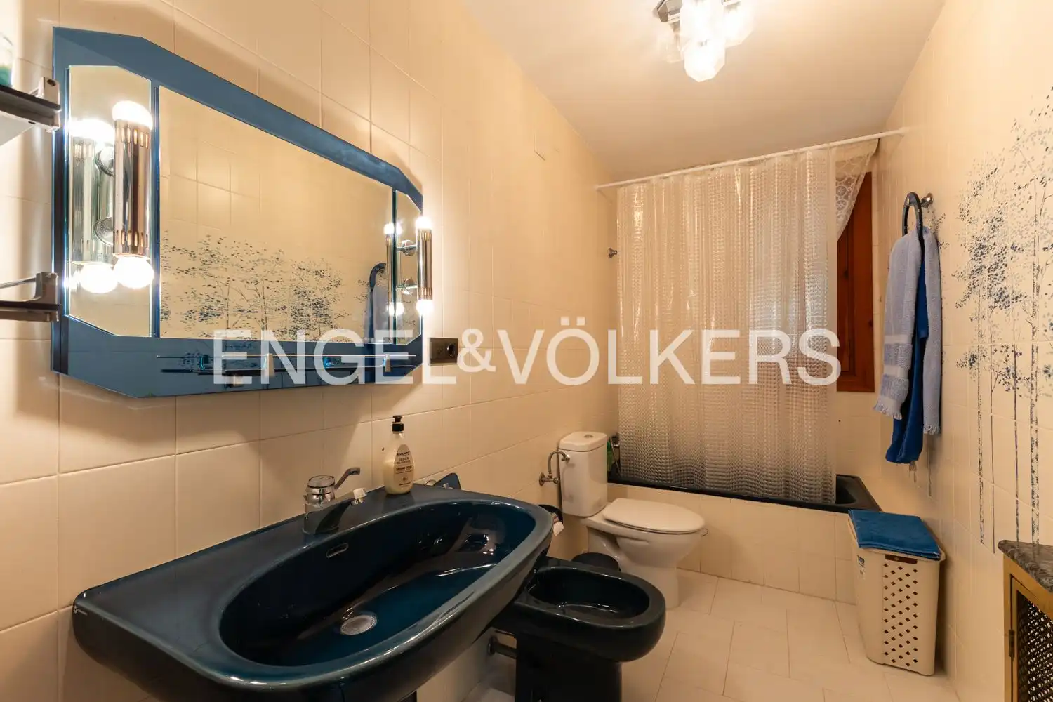 Baño de Casa o chalet en venta en Chiva con Aire acondicionado, Calefacción y Jardín privado