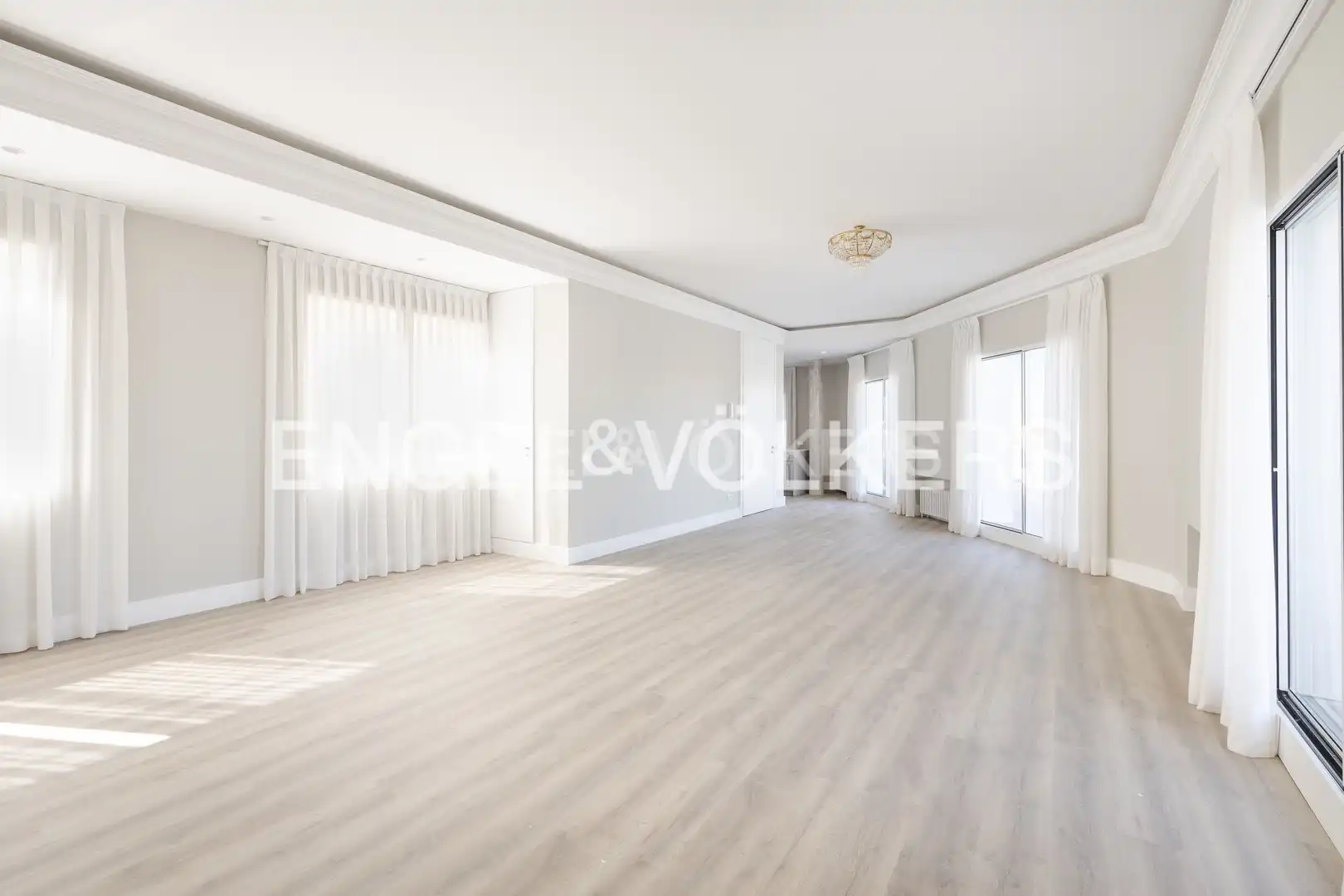 Sala d'estar de Àtic de lloguer en Madrid amb Aire condicionat, Calefacció i Terrassa