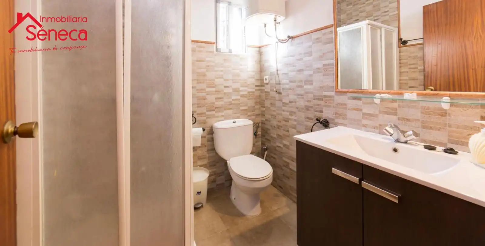 Bany de Casa o xalet en venda en Córdoba amb Aire condicionat, Terrassa i Traster