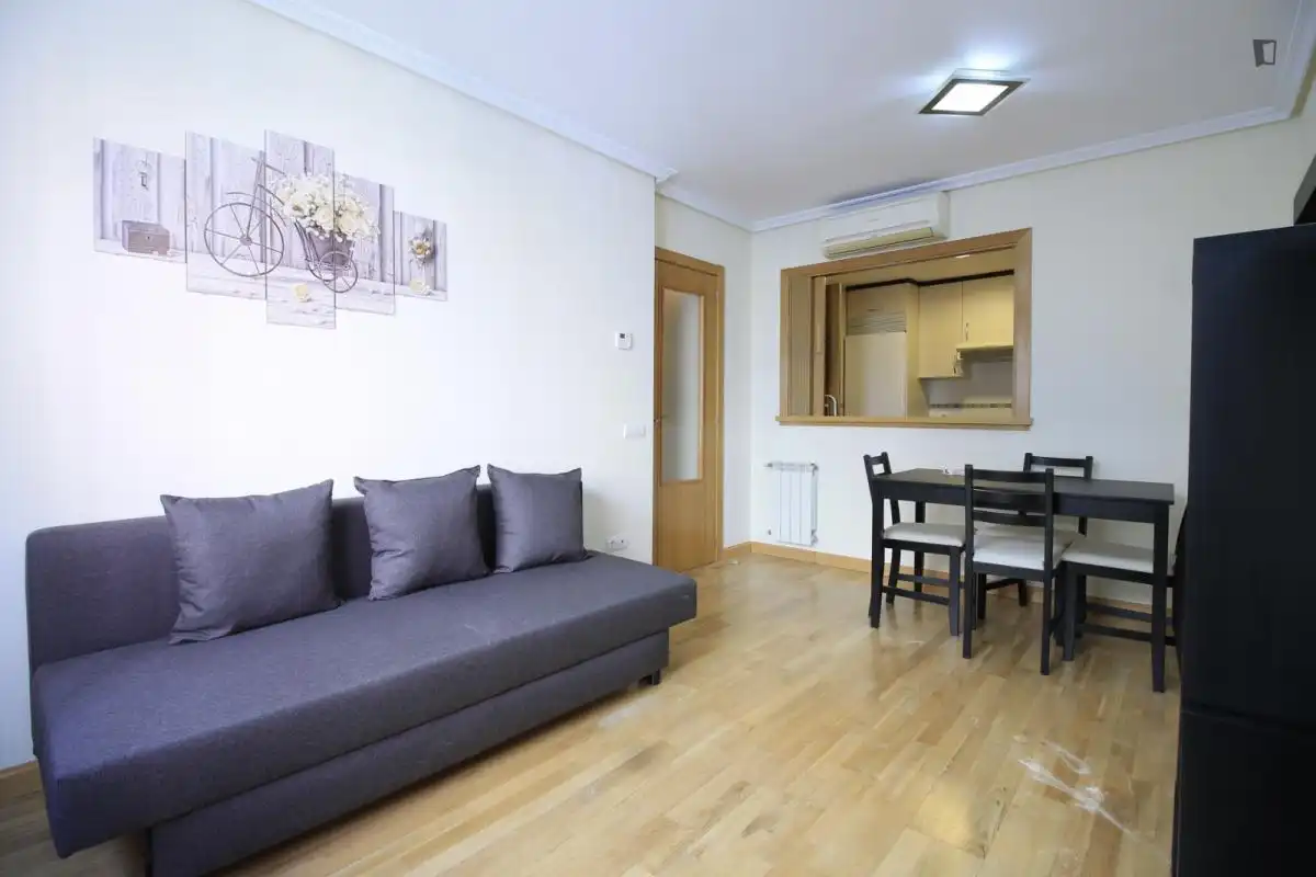 Apartament de lloguer a Valdeacederas