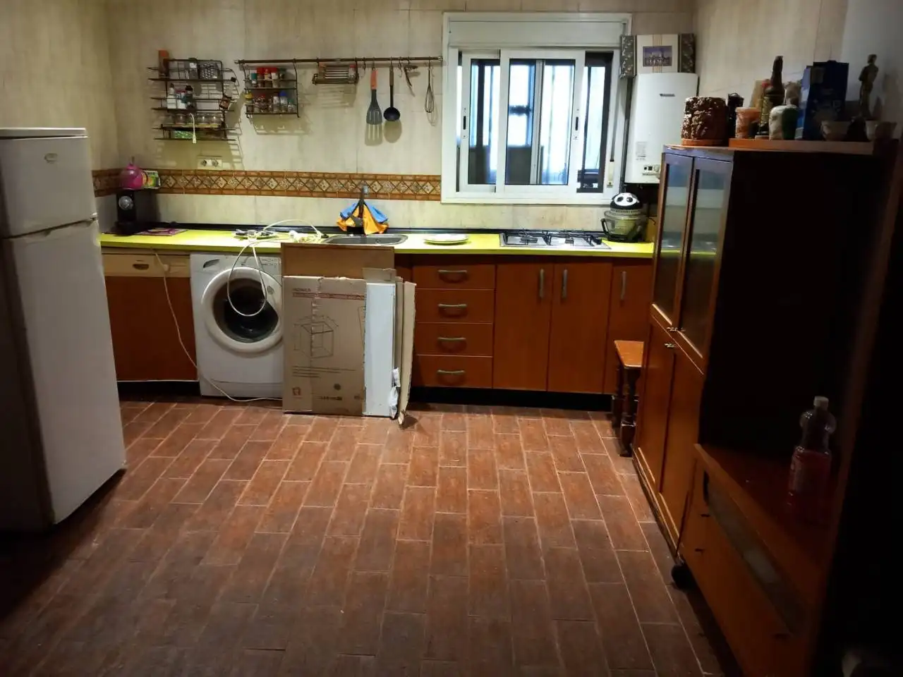 Cuina de Casa o xalet en venda en Alcalá de Guadaira amb Aire condicionat, Calefacció i Jardí privat