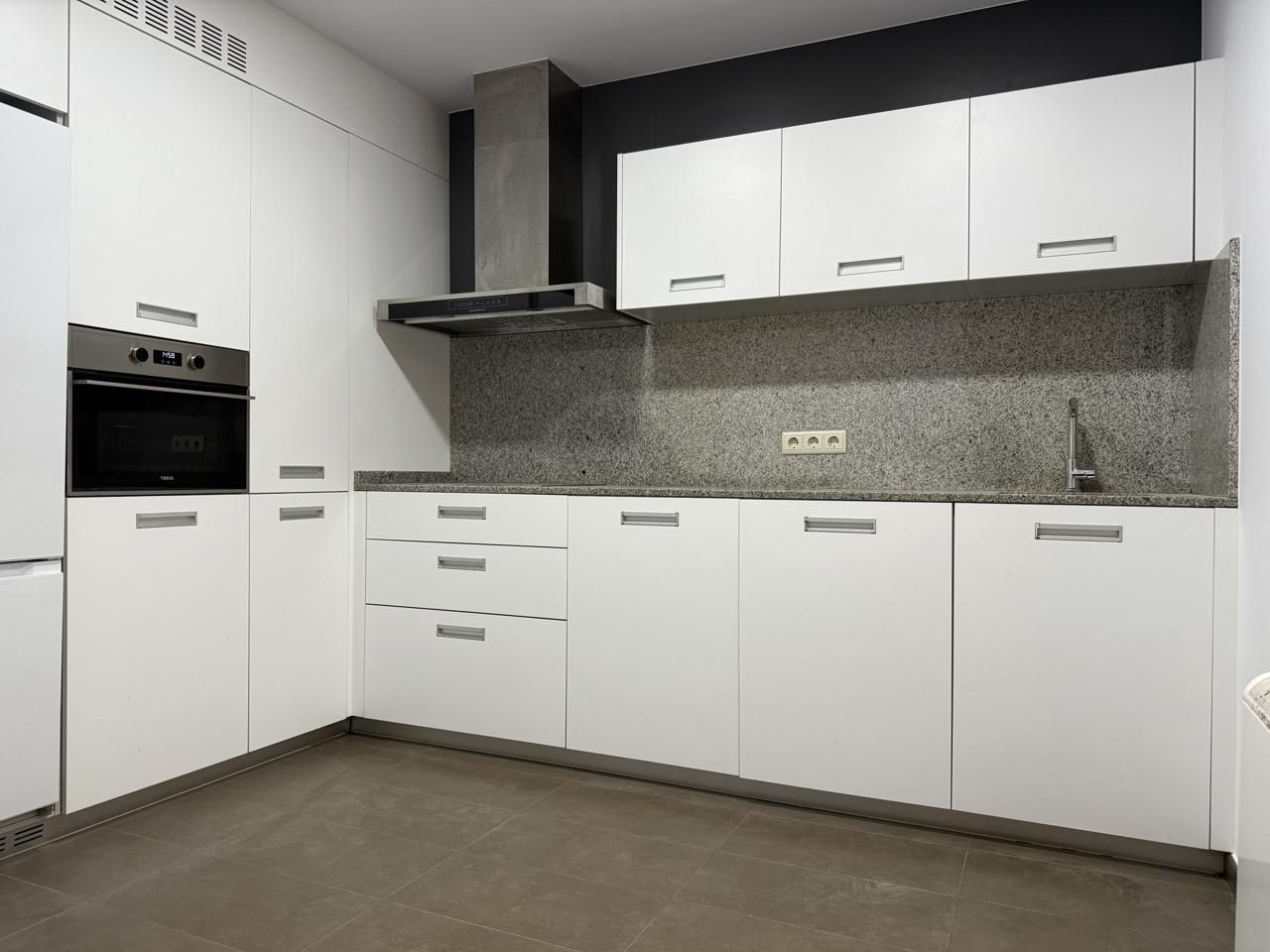 Cocina de Piso en venta en A Pobra do Caramiñal con Calefacción y Trastero