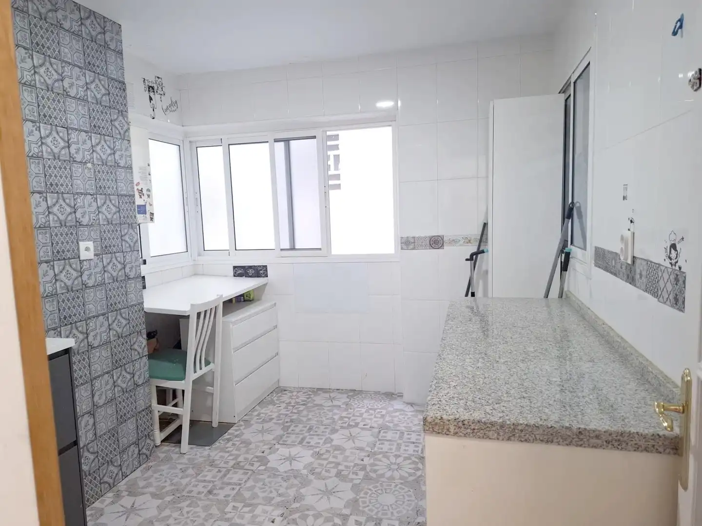 Kitchen of Flat for sale in Málaga  with Air Conditioner and Furnished