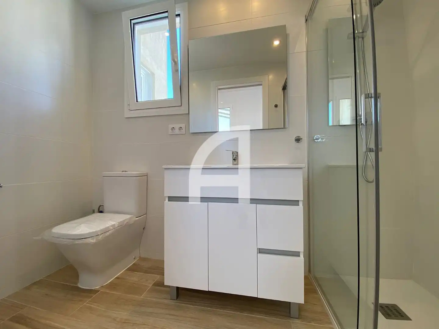 Bathroom of Attic for rent in Eixample