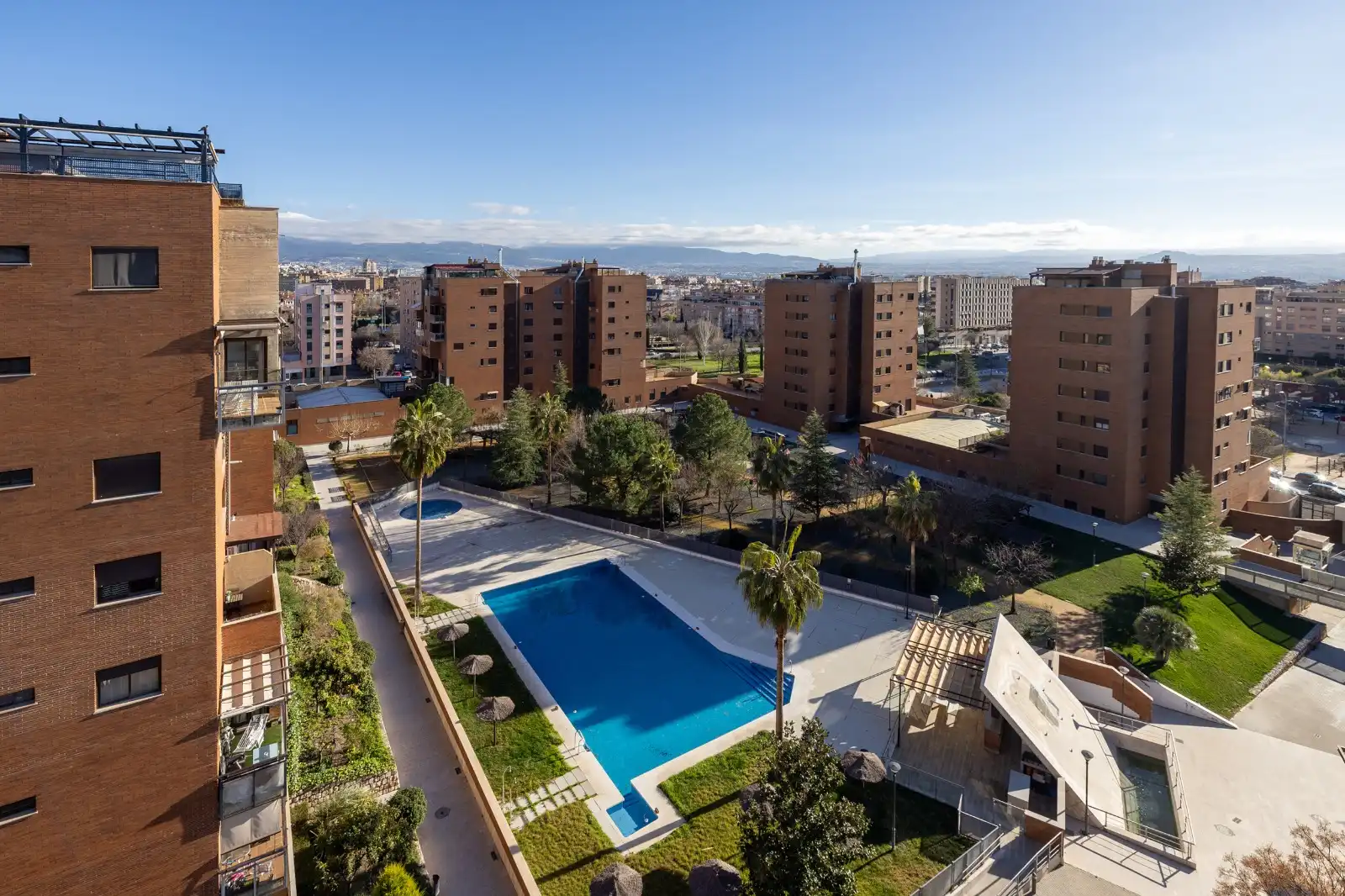 Piscina de Ático en venta en Granada con Aire acondicionado, Calefacción y Terraza