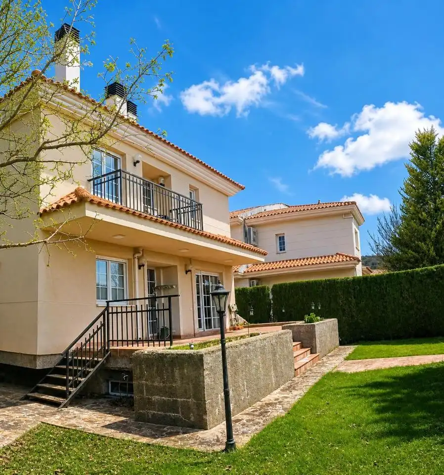 Vista exterior de Casa o chalet en venta en Calatayud con Calefacción, Jardín privado y Terraza