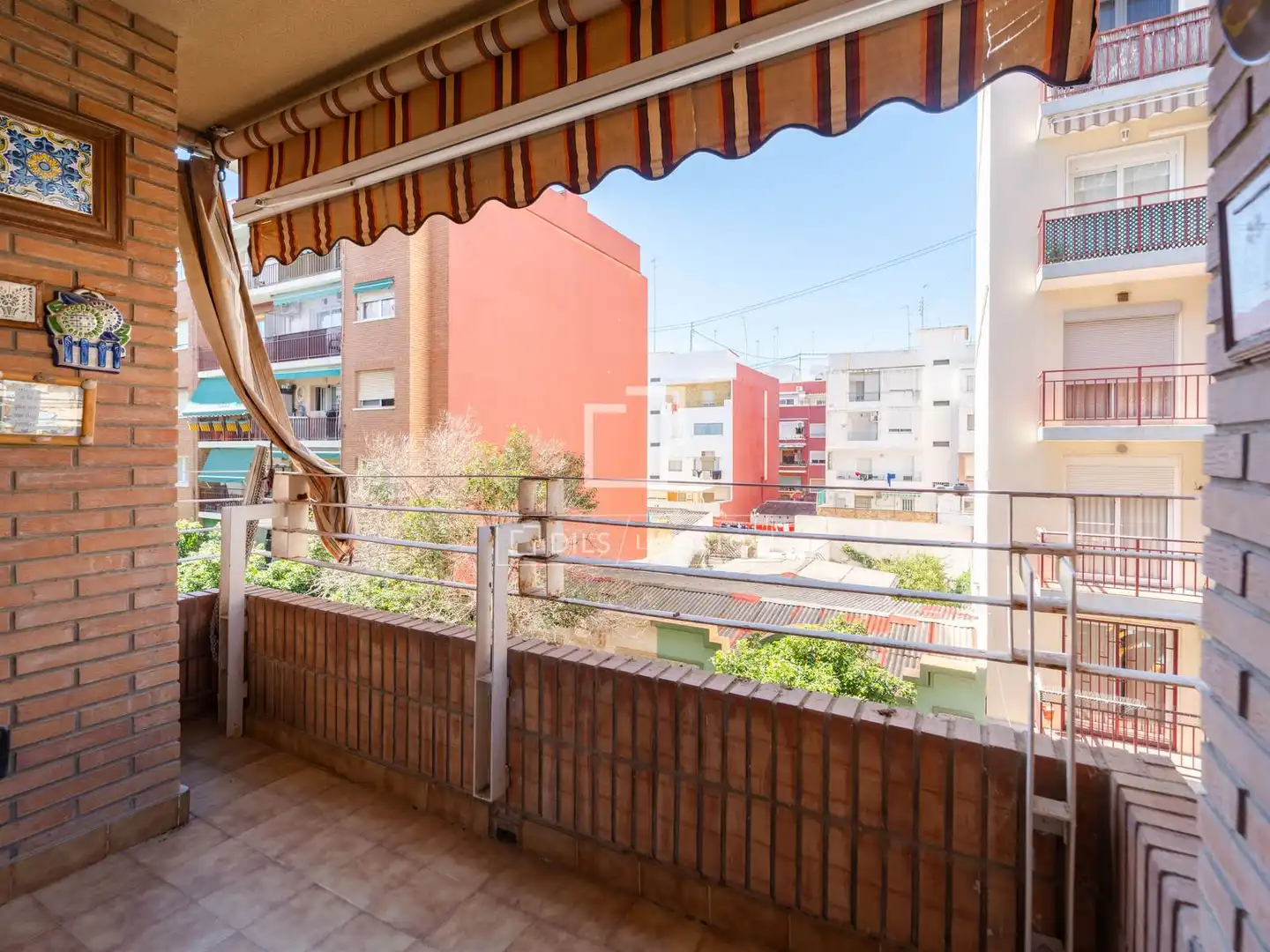 Terraza de Piso en venta en  Valencia Capital con Aire acondicionado, Amueblado y Balcón