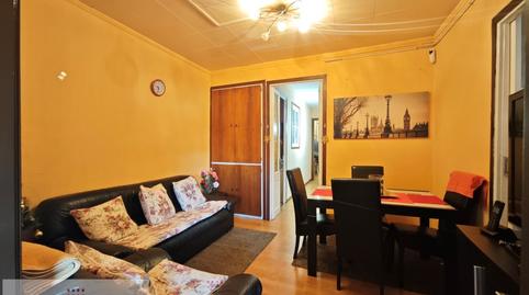 Foto 3 de Pis en venda a El Camp de l'Arpa del Clot, Barcelona