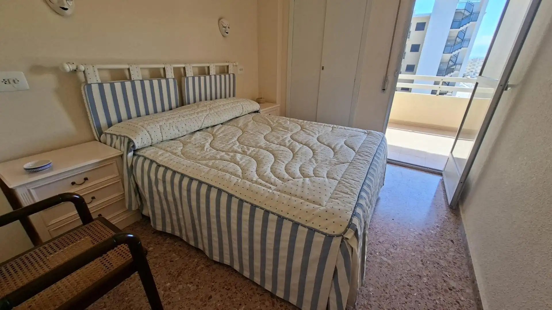 Habitación de Apartamento en venta en Daimús con Aire acondicionado y Terraza