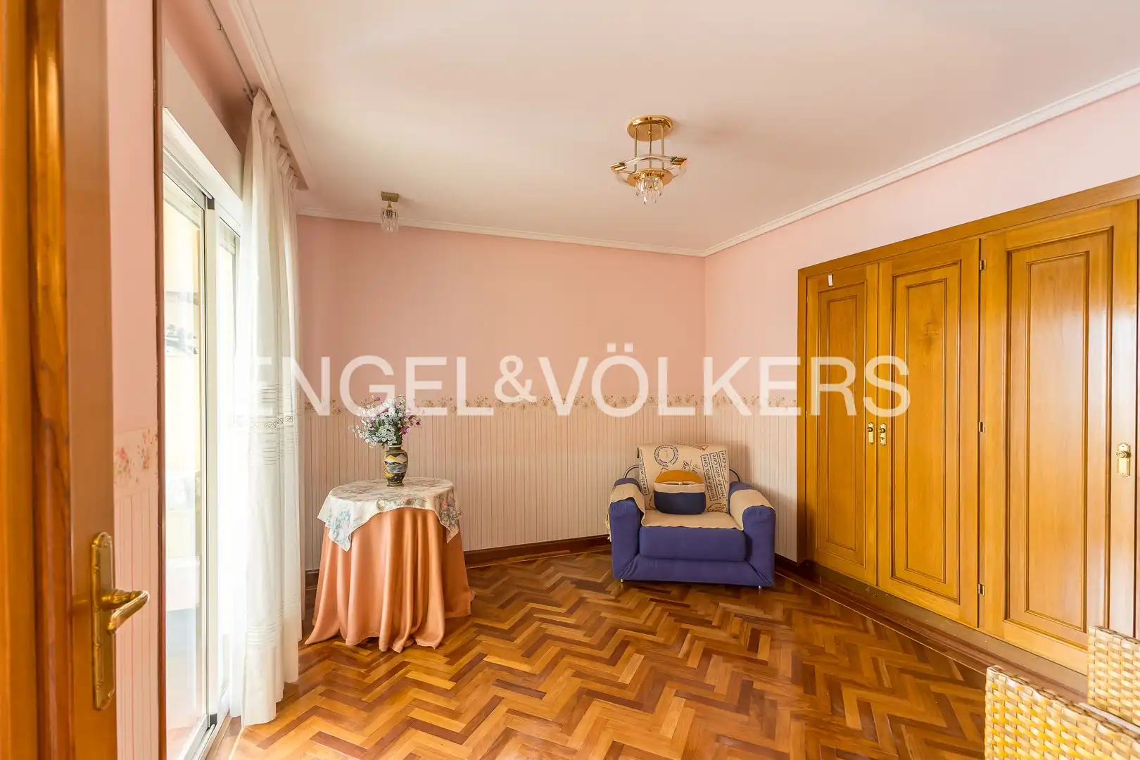 Living room of Flat for sale in Madrid  with Heating, Storage room and Furnished
