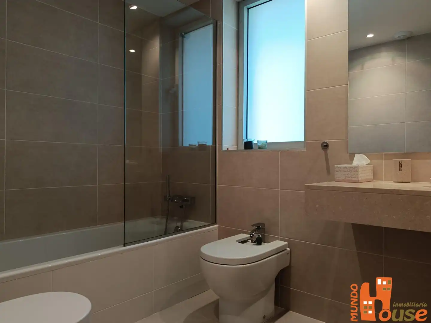 Badezimmer von Wohnung zur Miete in Palazuelos de Eresma mit Klimaanlage, Heizung und Terrasse