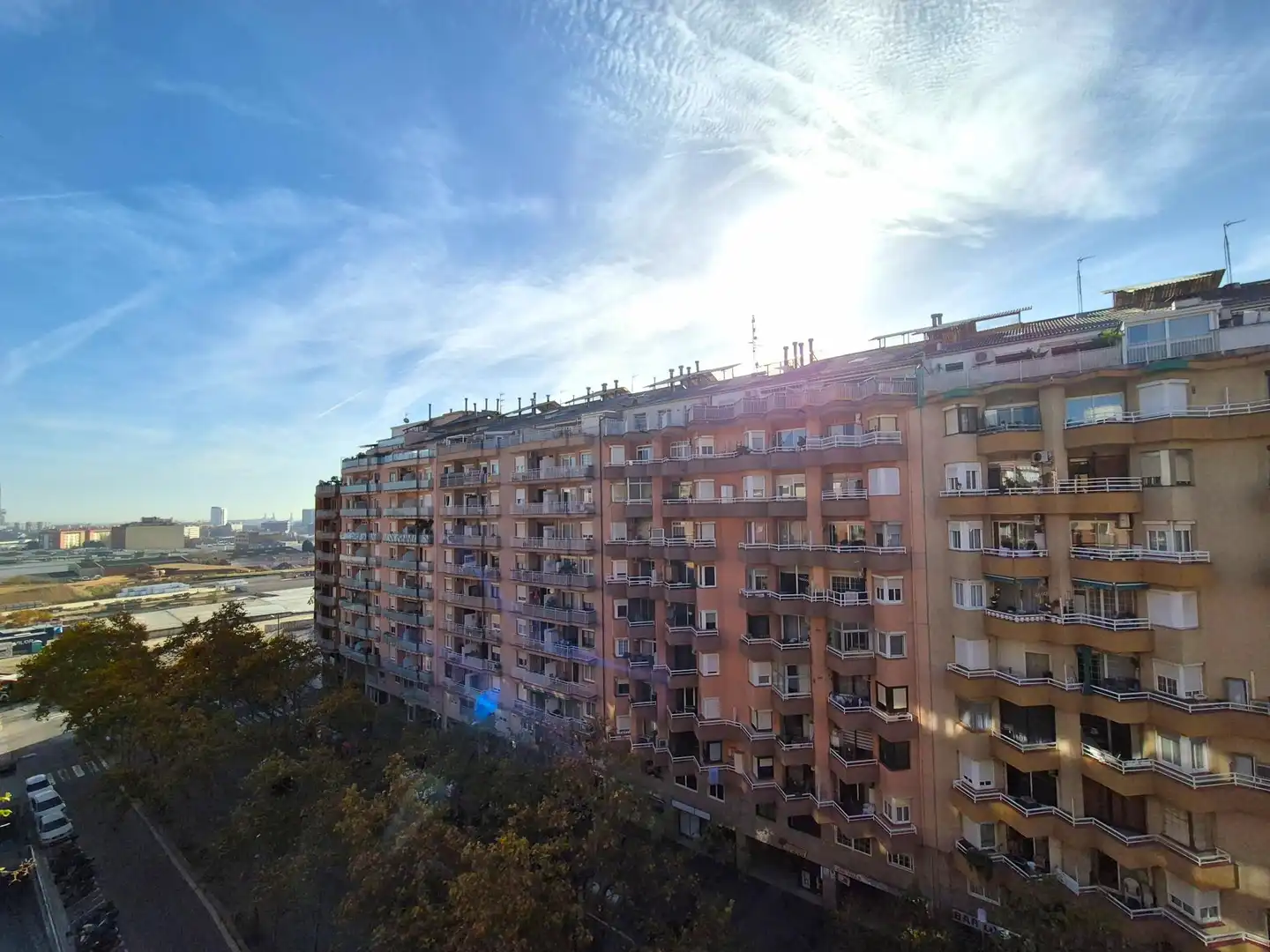 Vista exterior de Piso en venta en Barcelona con Balcón