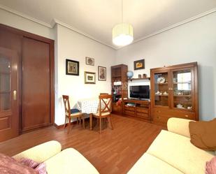 Living room of Flat for sale in  Madrid Capital  with Air Conditioner and Heating