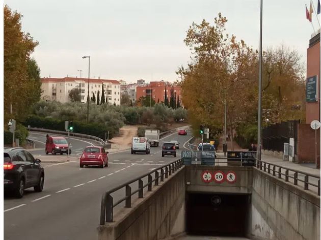 Vista exterior de Garaje de alquiler en  Madrid Capital con Alarma