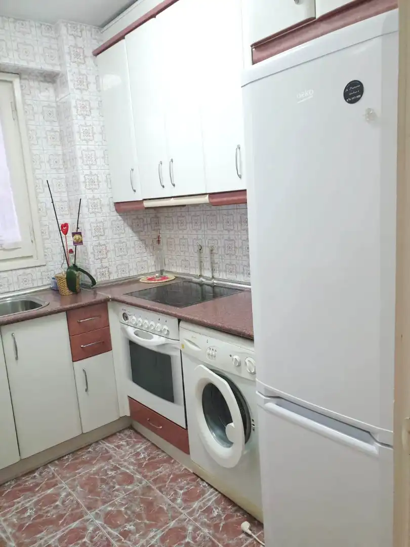 Kitchen of Flat for rent in Zaragoza  with Heating, Parquet flooring and Furnished