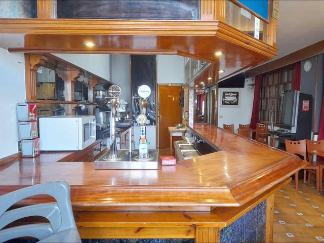 Local comercial en Alquiler en Calle Ollarretxe en Sarrikobaso