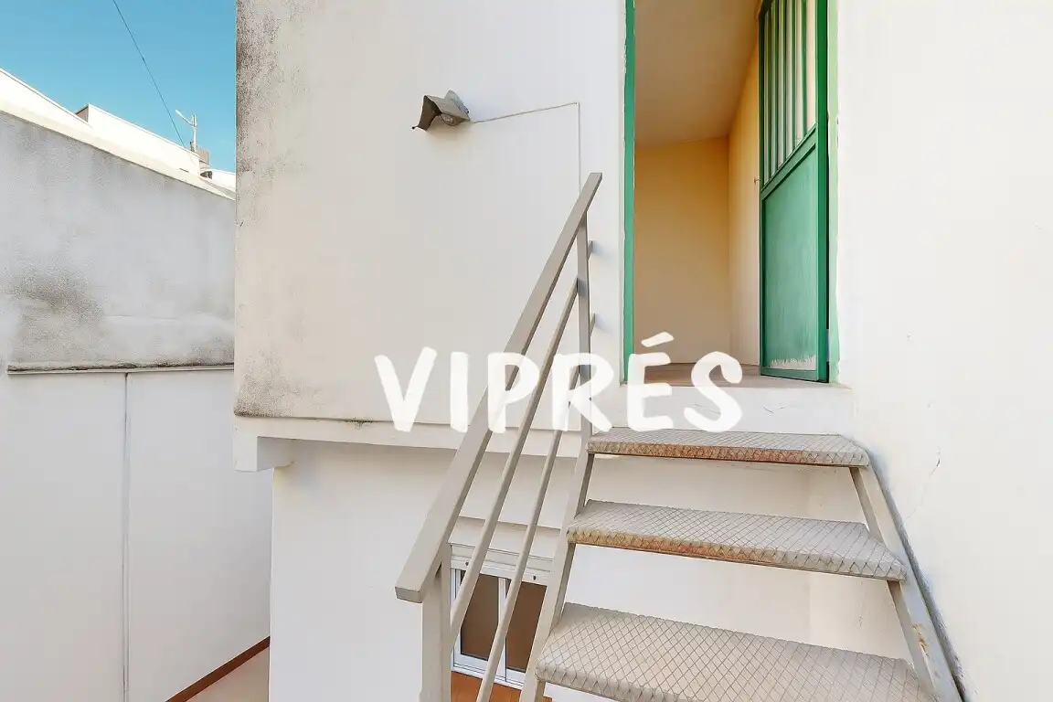 Houses for sale in Mérida  with Storage room