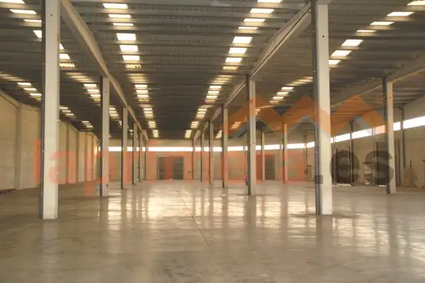 Industrial building to rent in Carrer dels Traginers 2, imagen 2