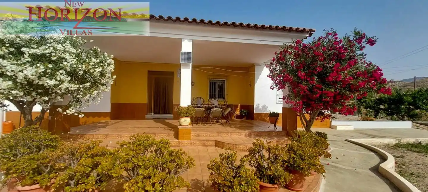 House with garden for sale in cuevas, imagen 3