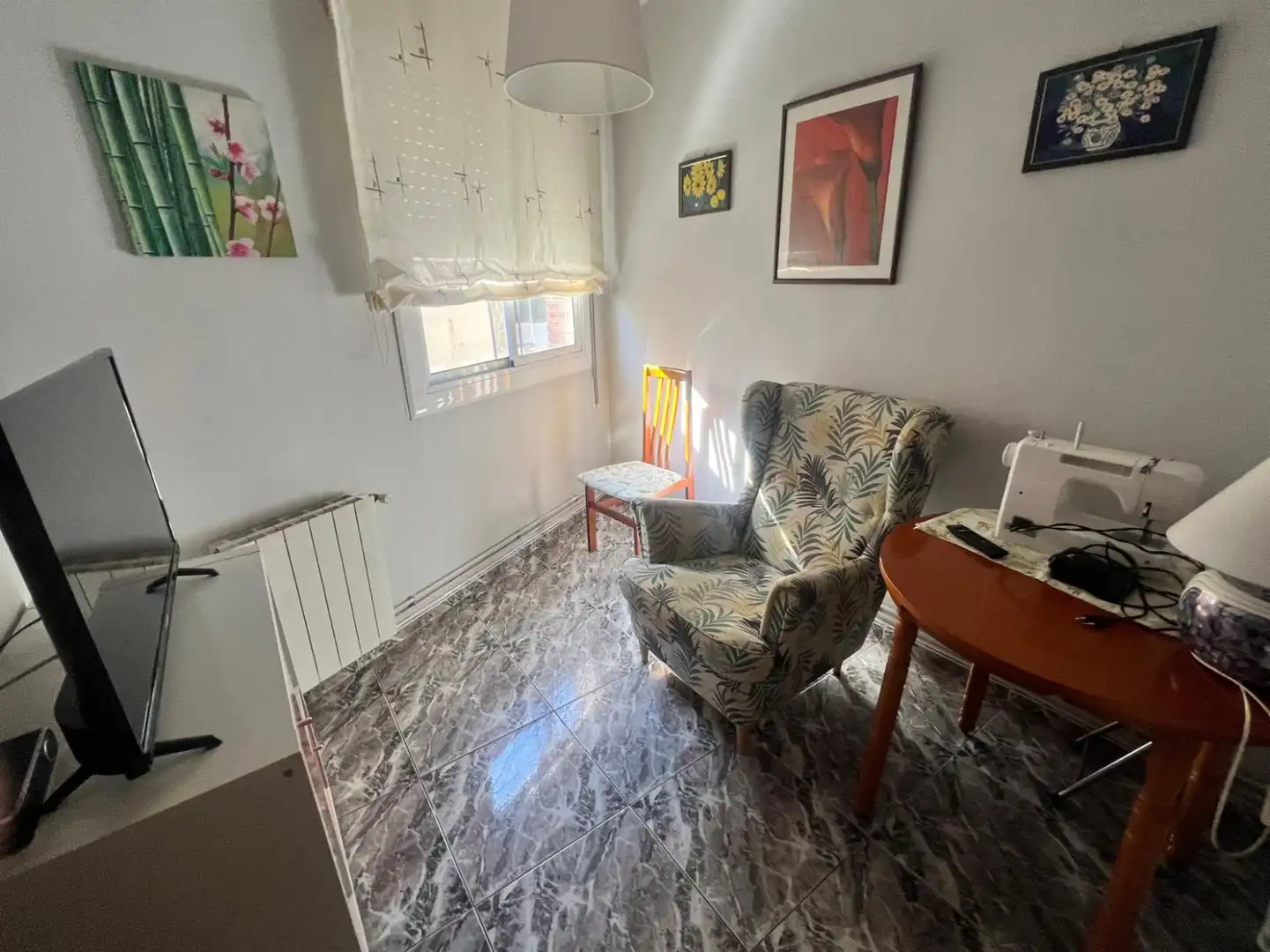Buildings for sale in Ausona, Trinitat Vella
