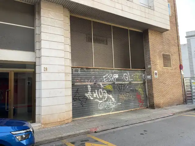 Vista exterior de Garaje en venta en Sabadell
