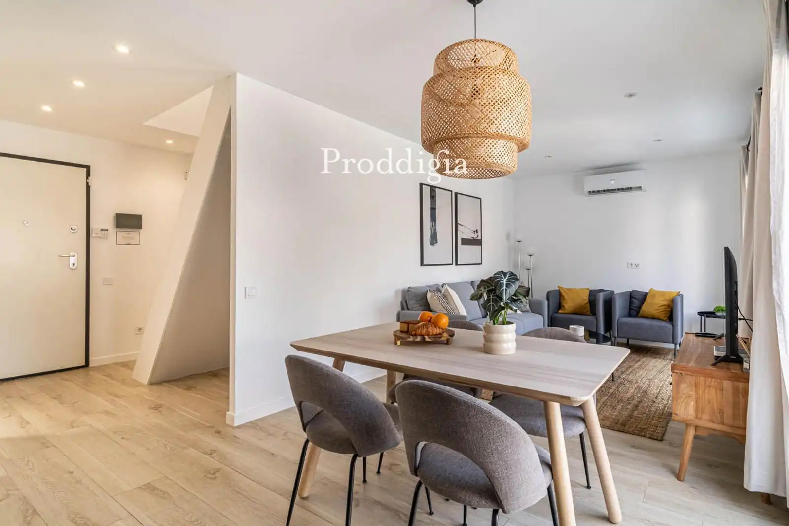 Living room of Houses for rent in Sant Cugat del Vallès  with Air Conditioner, Storage room and Swimming Pool