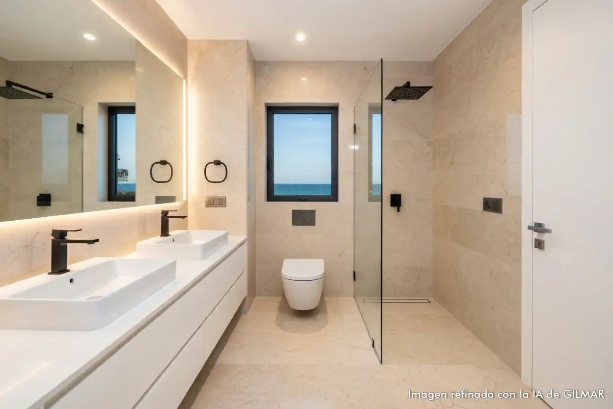 Badezimmer von Dachboden zum Verkauf in Marbella mit Klimaanlage, Heizung und Terrasse