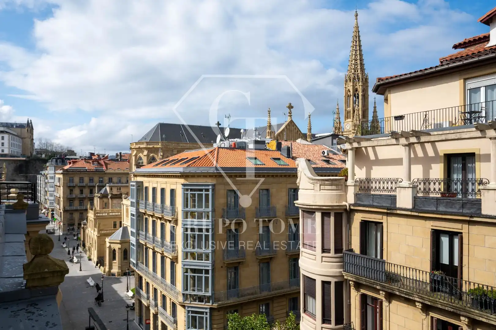 Vista exterior de Piso en venta en Donostia - San Sebastián  con Calefacción y Balcón