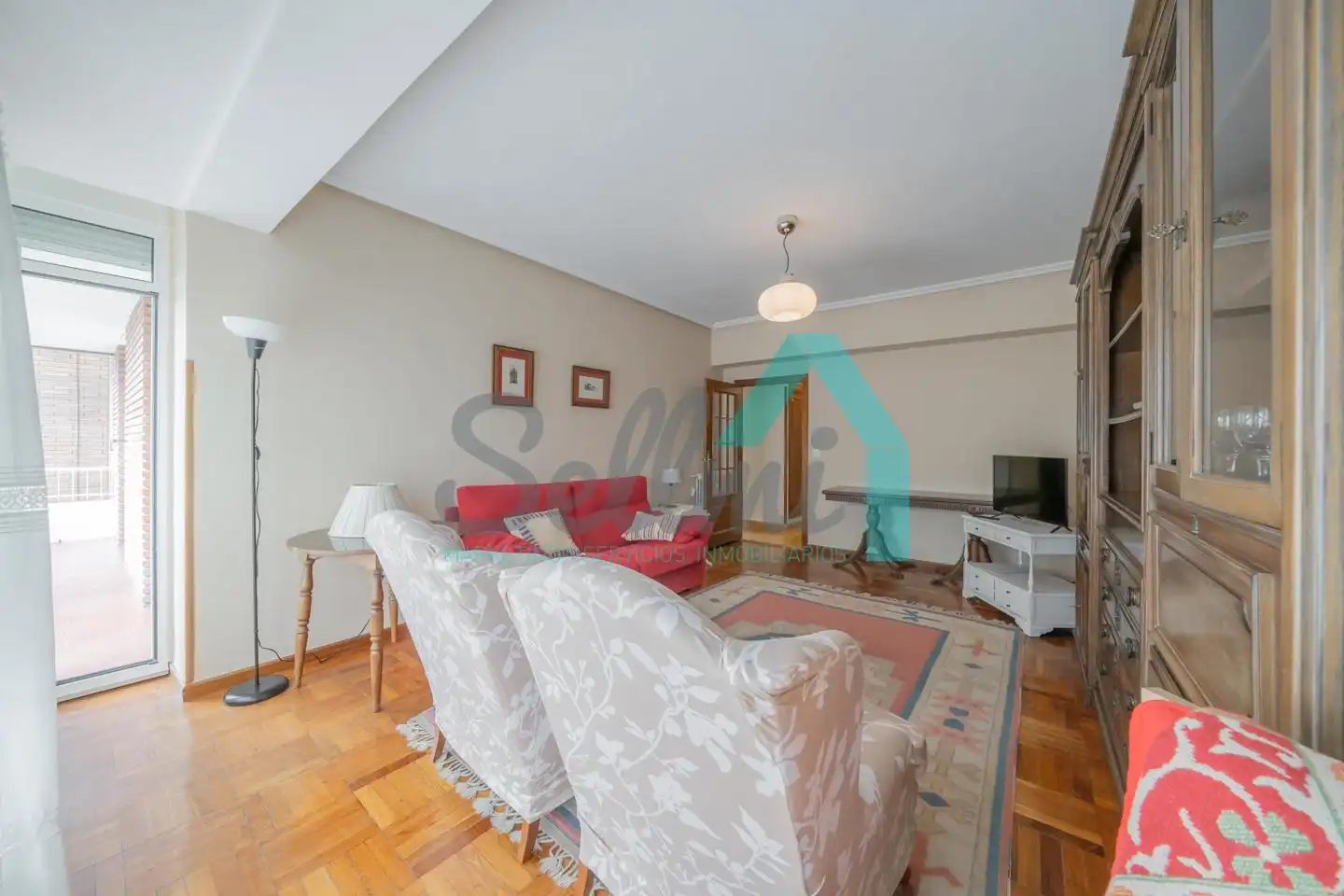 Living room of Flat for rent in Oviedo   with Heating, Parquet flooring and Terrace