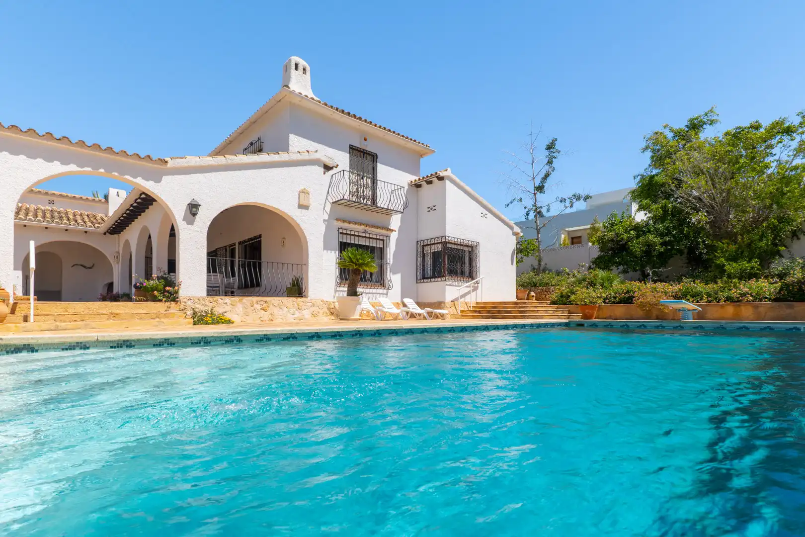 Piscina de Casa o chalet en venta en Moraira con Aire acondicionado, Calefacción y Terraza