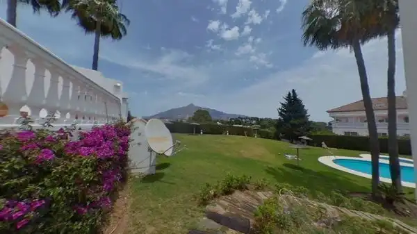 Dúplex amb piscina en venda a Urbanizacion Nueva Andalucia Villa, imagen 2
