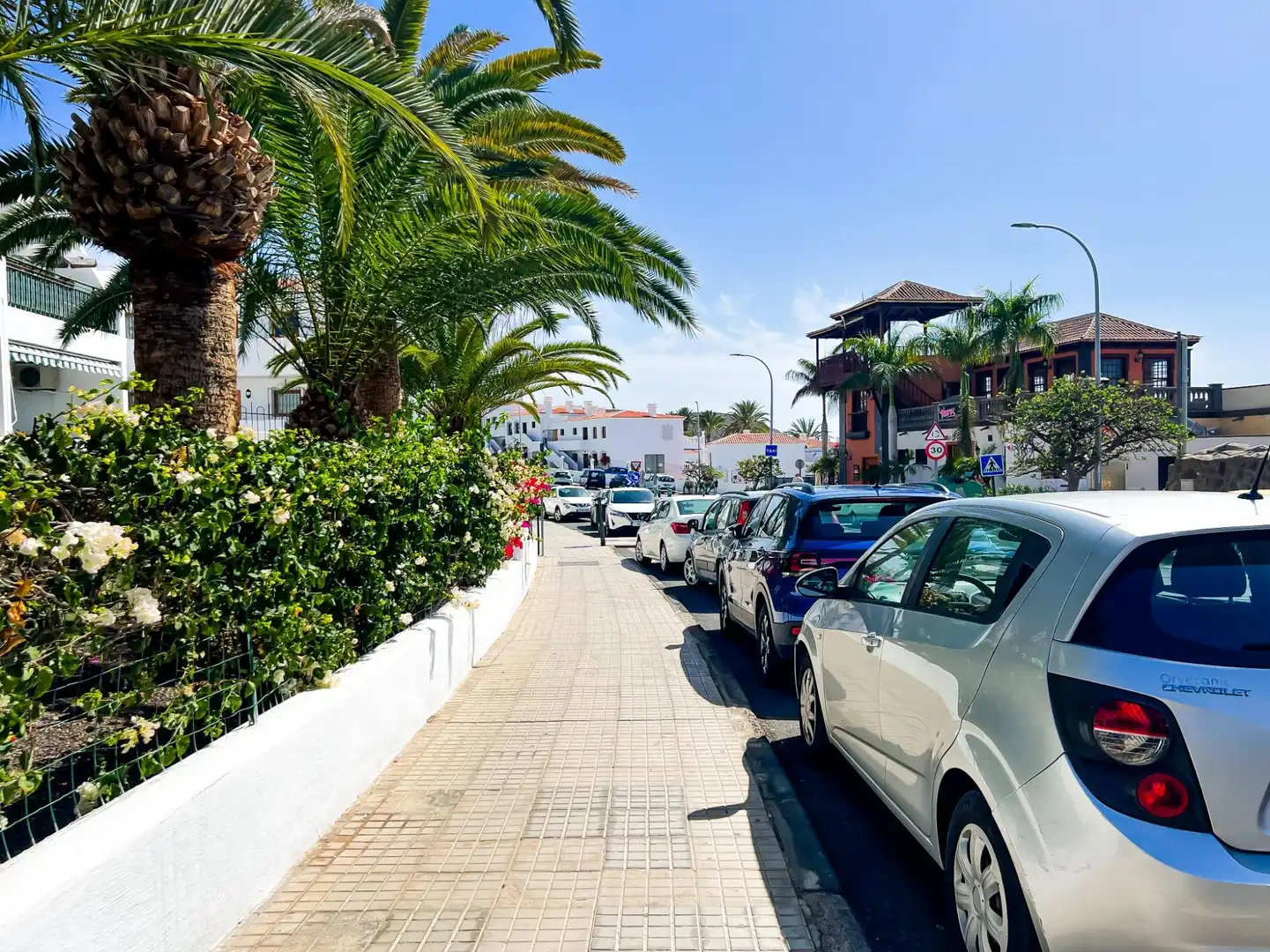 Vista exterior de Apartament en venda en Arona amb Terrassa i Piscina comunitària