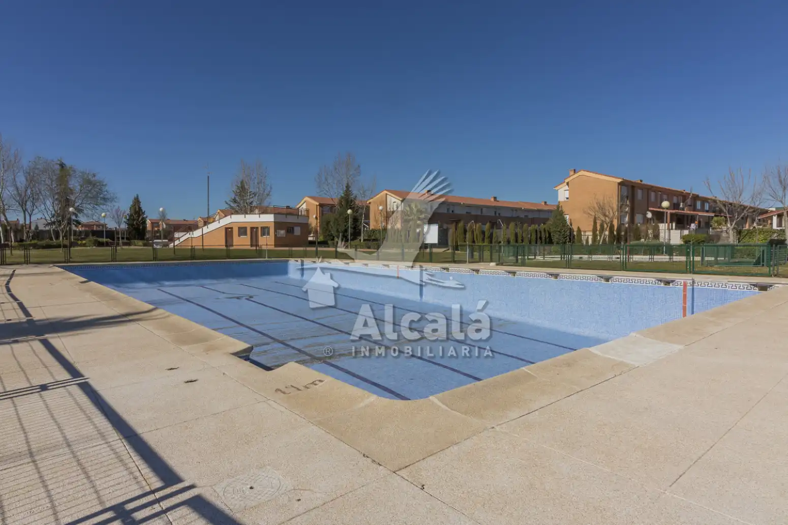 Adossat amb piscina en venda a Alovera, imagen 65