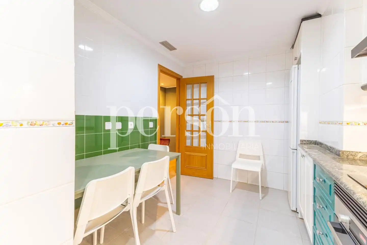 Kitchen of Flat for rent in Valencia  with Air Conditioner, Terrace and Furnished