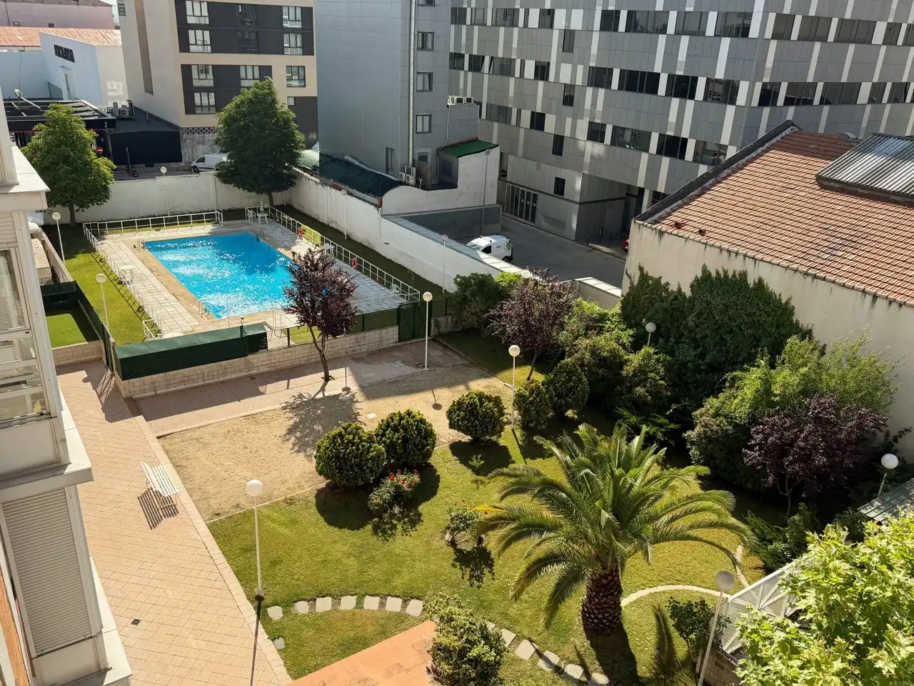 Piscina de Piso de alquiler en Madrid con Amueblado