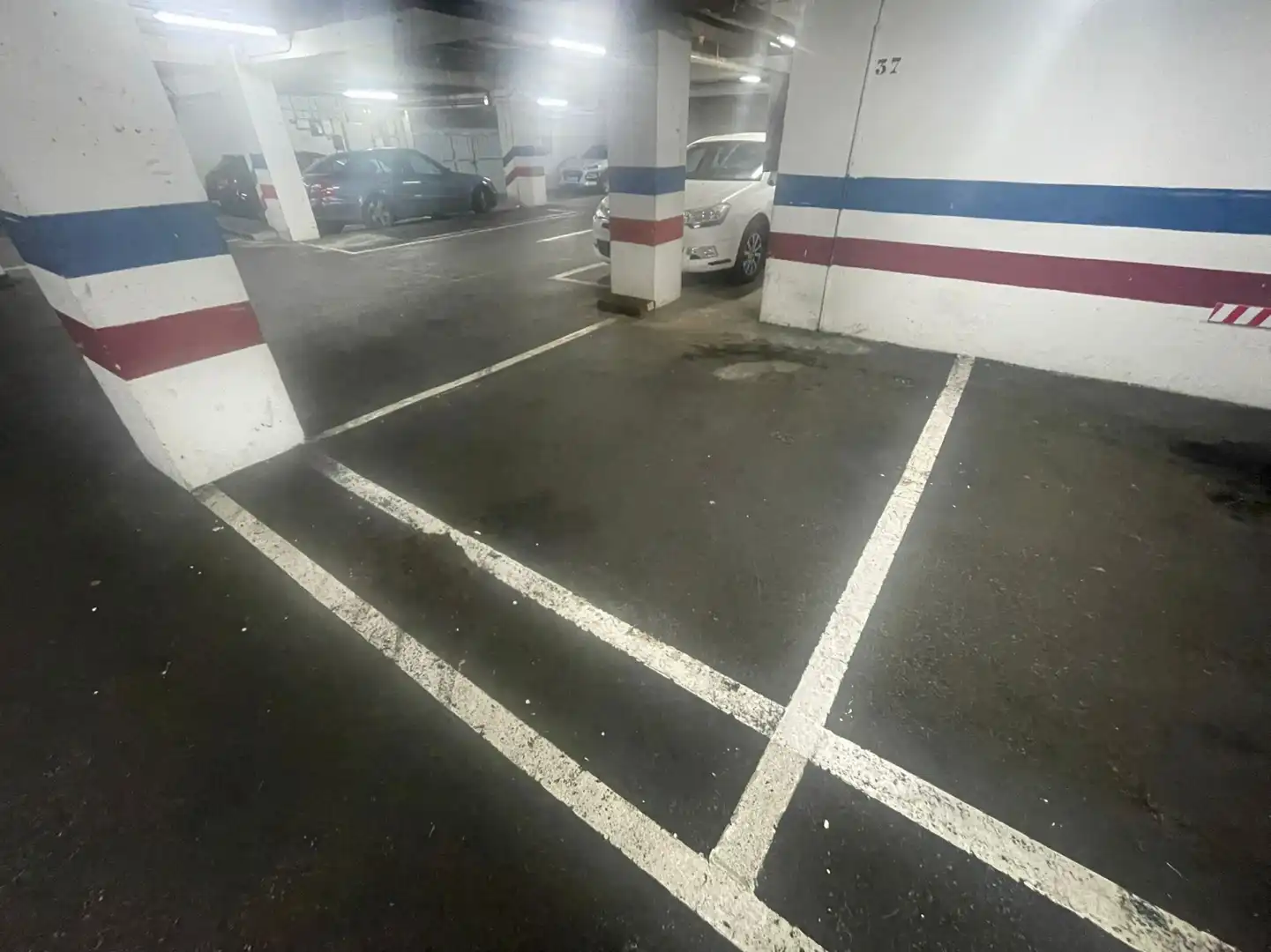 Aparcament de Garatge de lloguer en Oviedo 