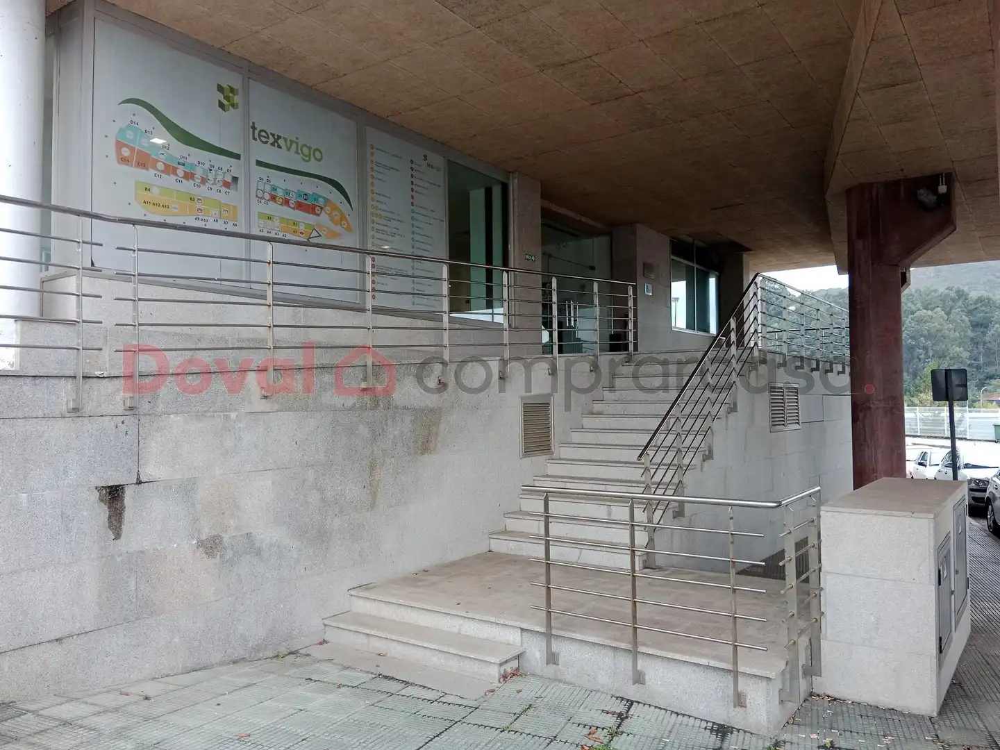 Vista exterior de Oficina de alquiler en Vigo  con Calefacción