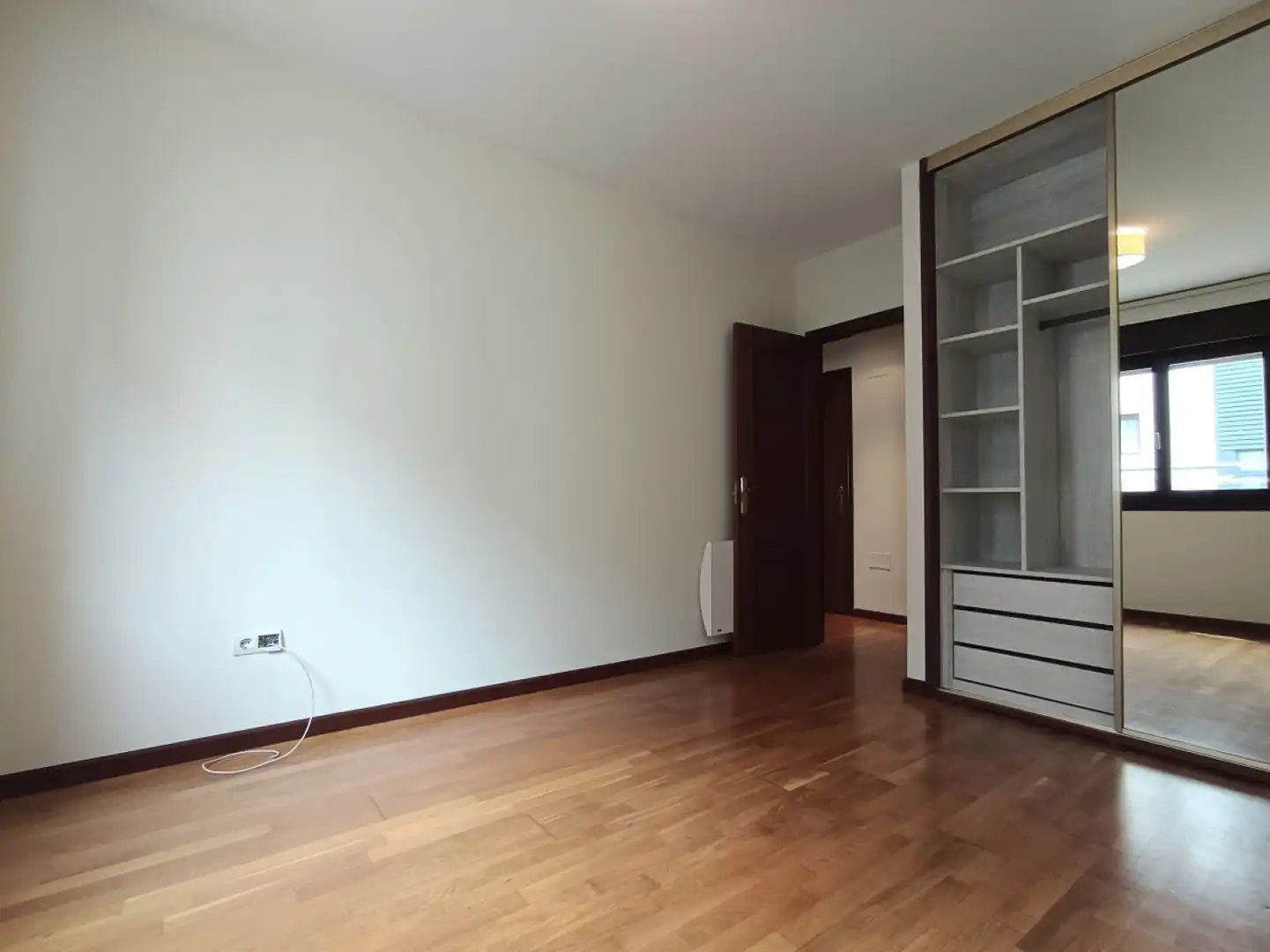 Bedroom of Flat for rent in Gijón   with Heating, Terrace and Balcony