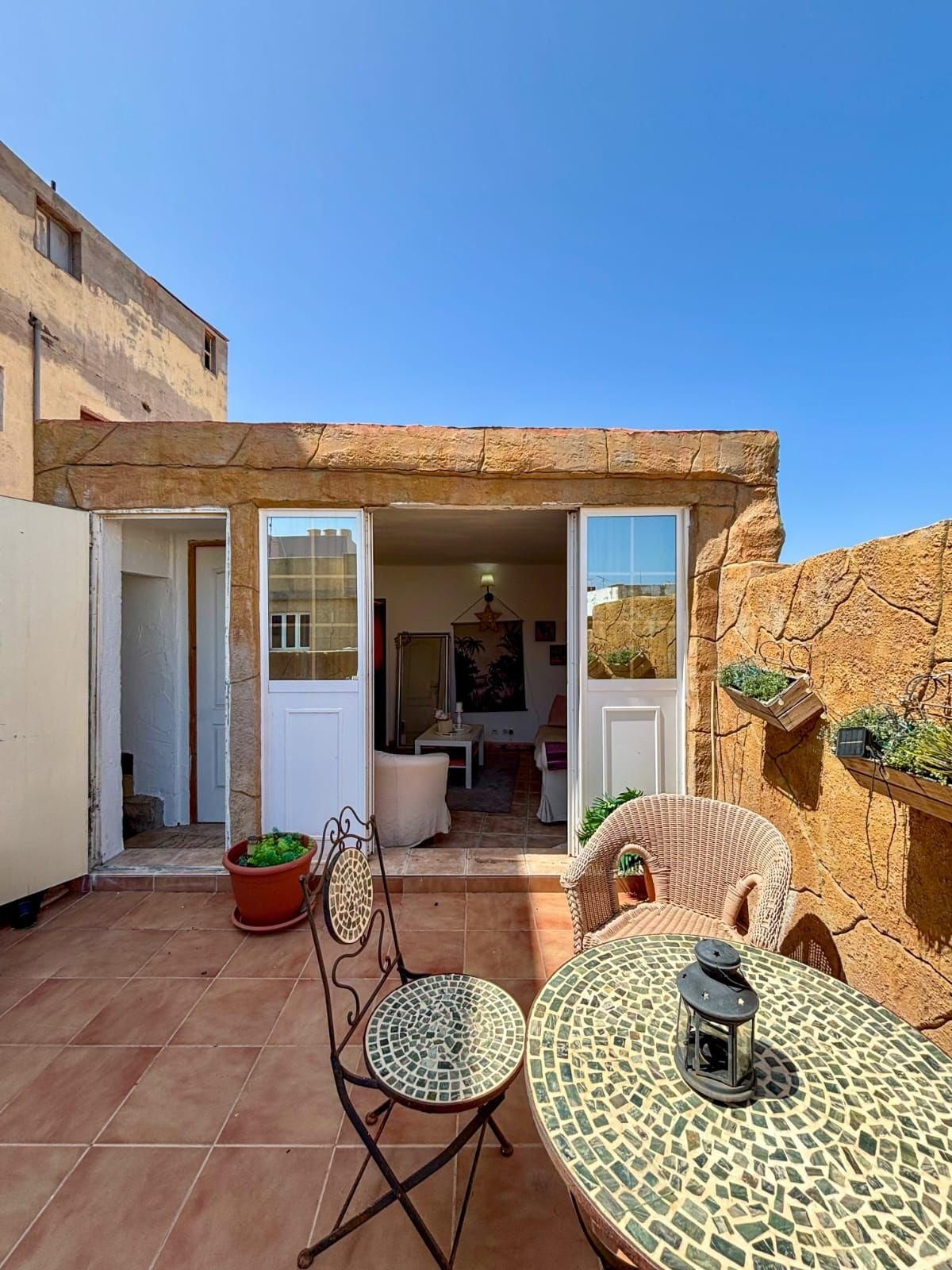 Terrace of Single-family semi-detached for sale in Santa Lucía de Tirajana